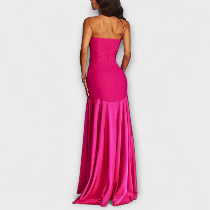 Vada | Maxi dress with off-shoulder design and deep V-neck