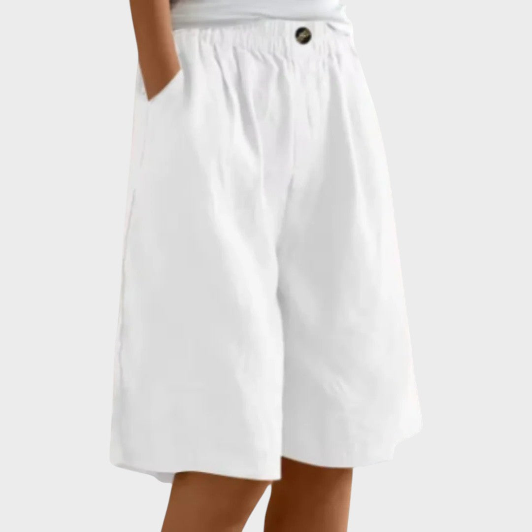Isabela | Medium Shorts