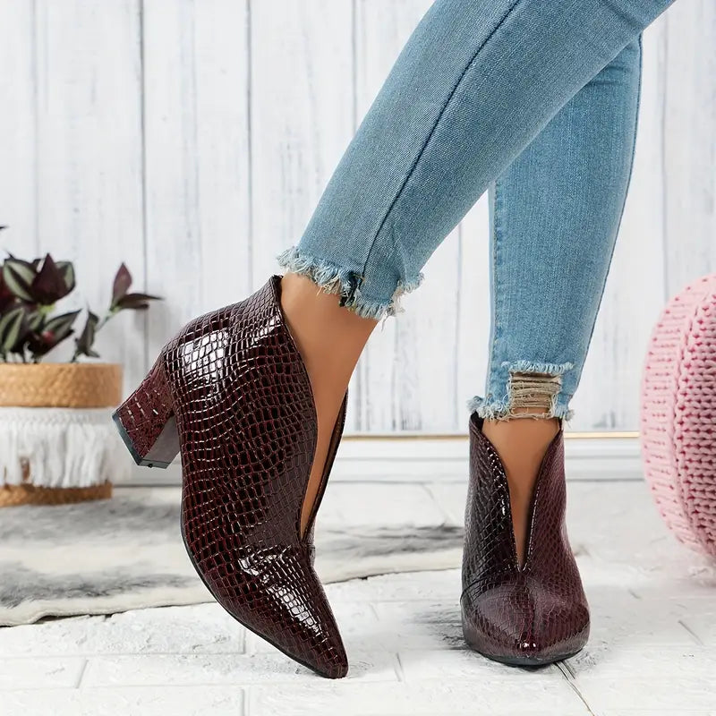 Luz | Women's Textured Ankle Boots with Curved Cut and Mid Block Heel — view 7