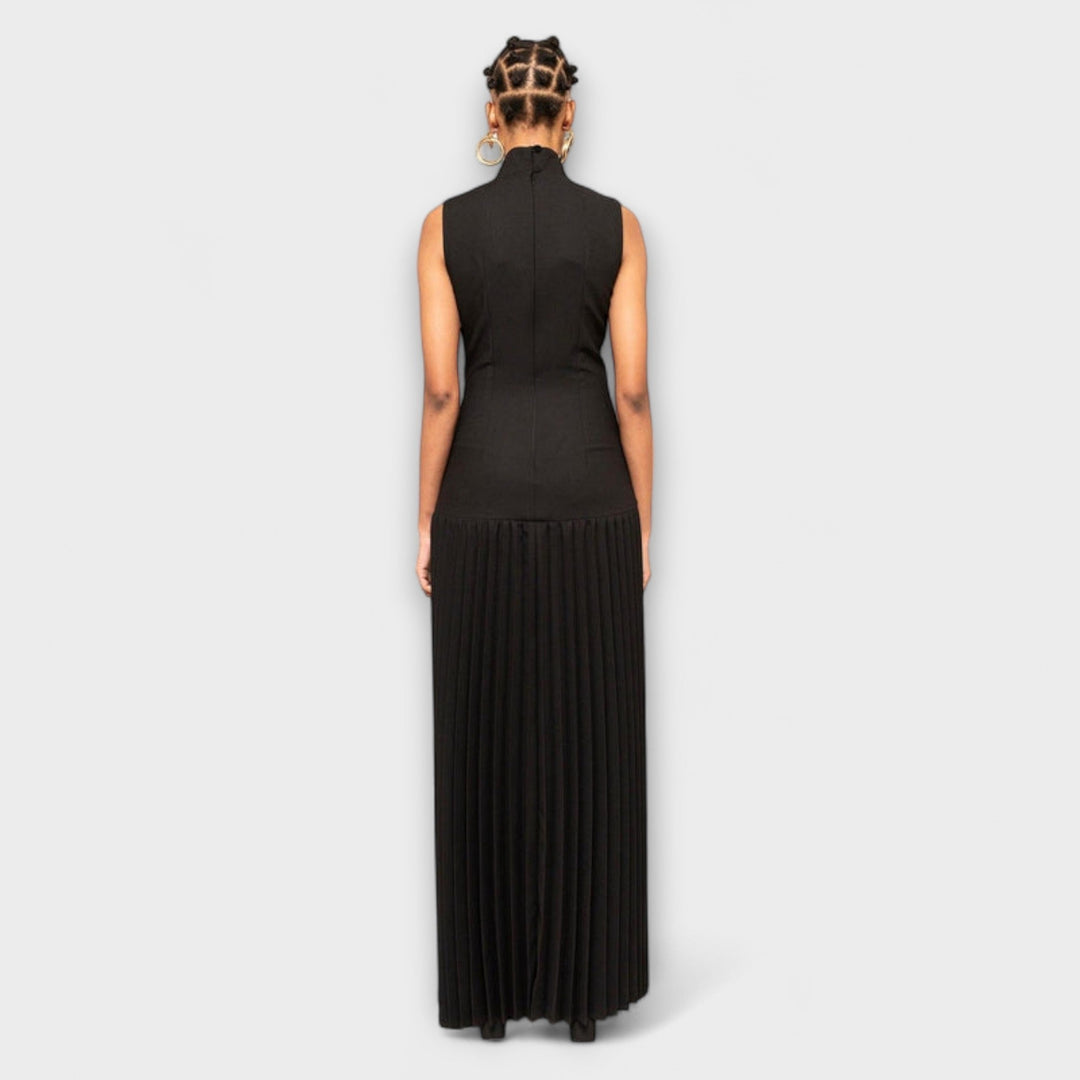 Kristen | Maxi dress with pleated details and cutouts