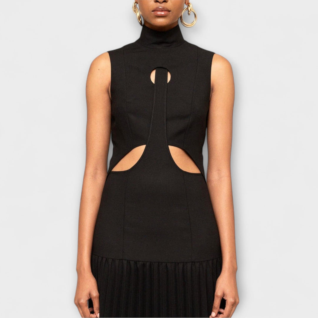 Kristen | Maxi dress with pleated details and cutouts