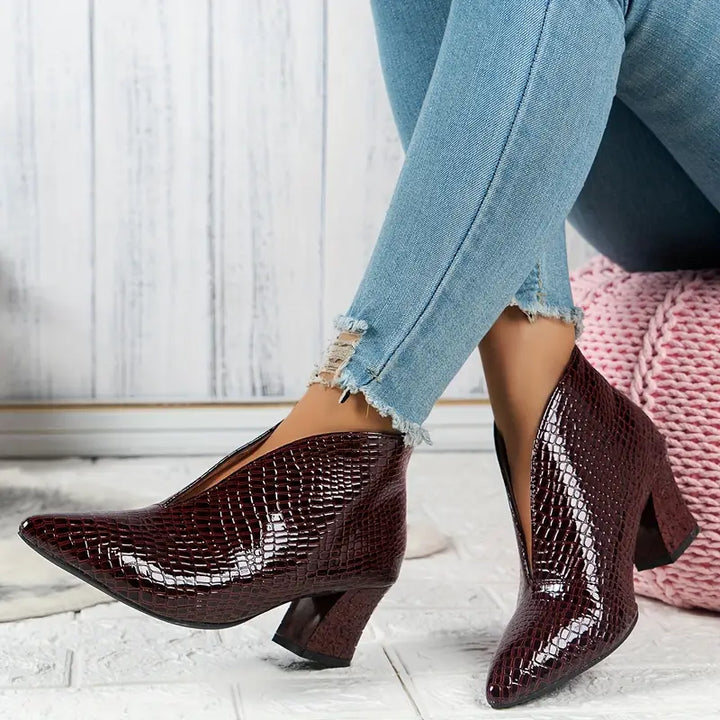 Luz | Women's Textured Ankle Boots with Curved Cut and Mid Block Heel — view 3