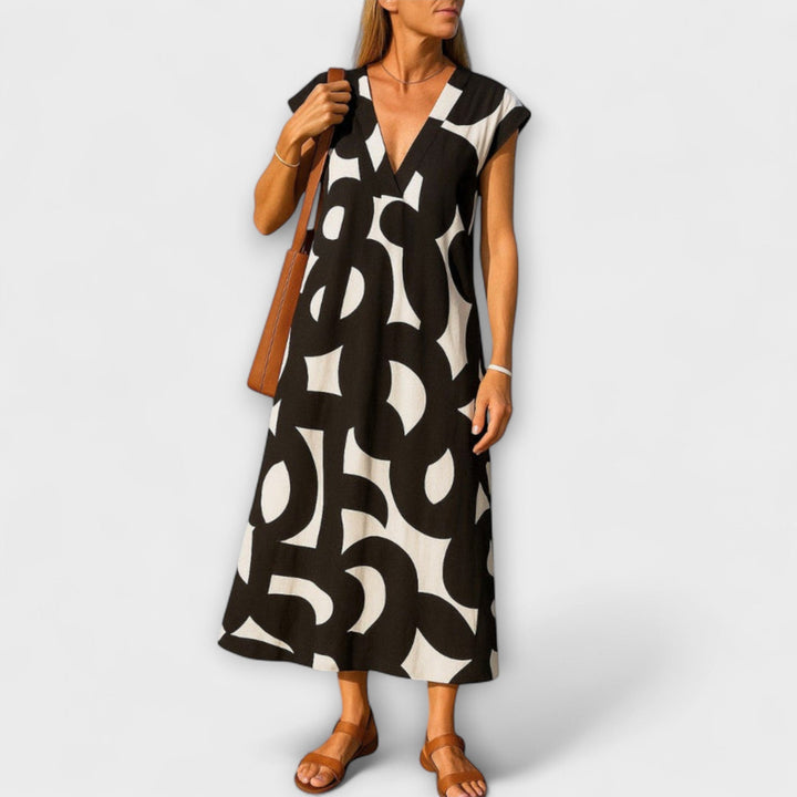 Linae | Lagana Dress with V-Neck