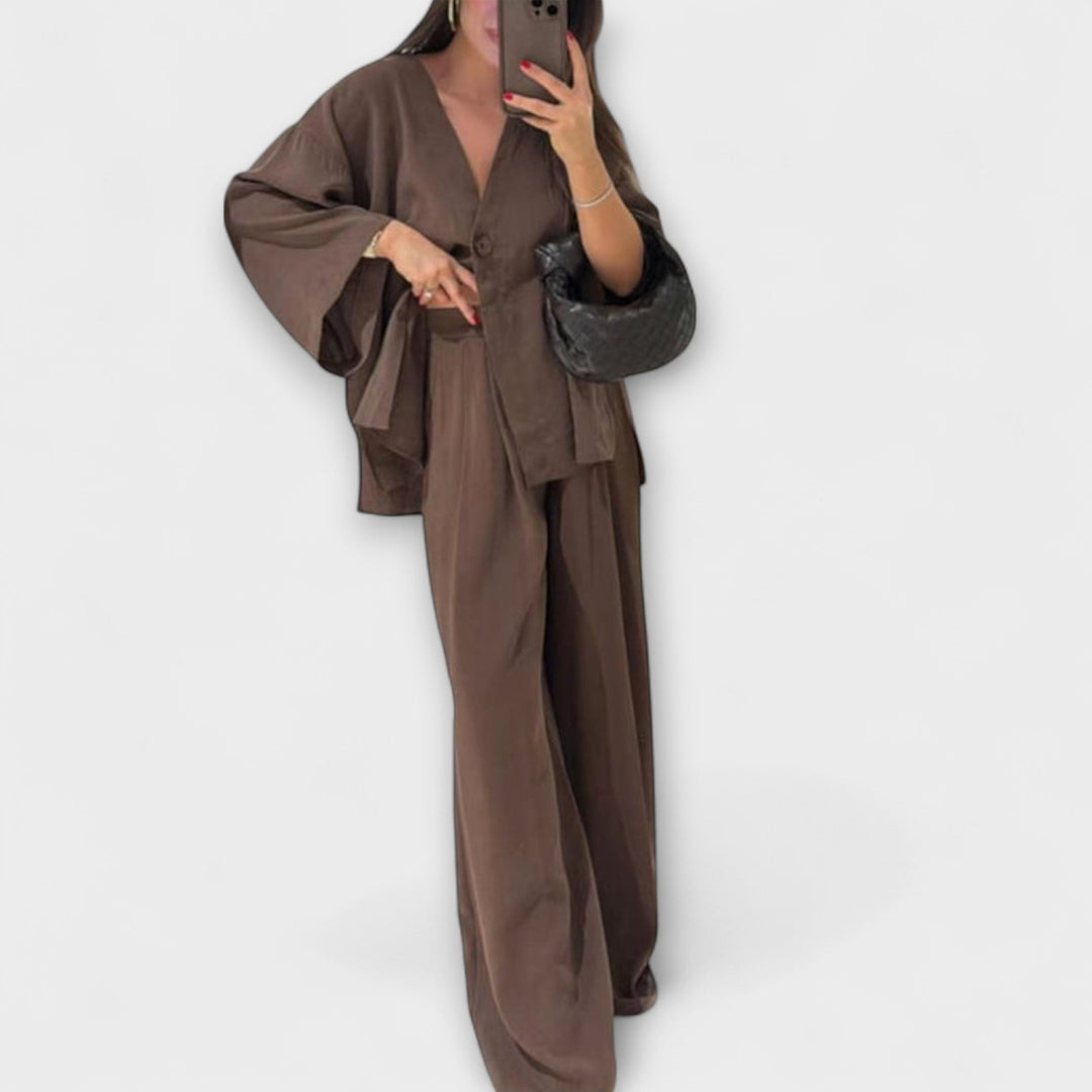 Jacqueline | Casual V-Neck Top and Pants Duo