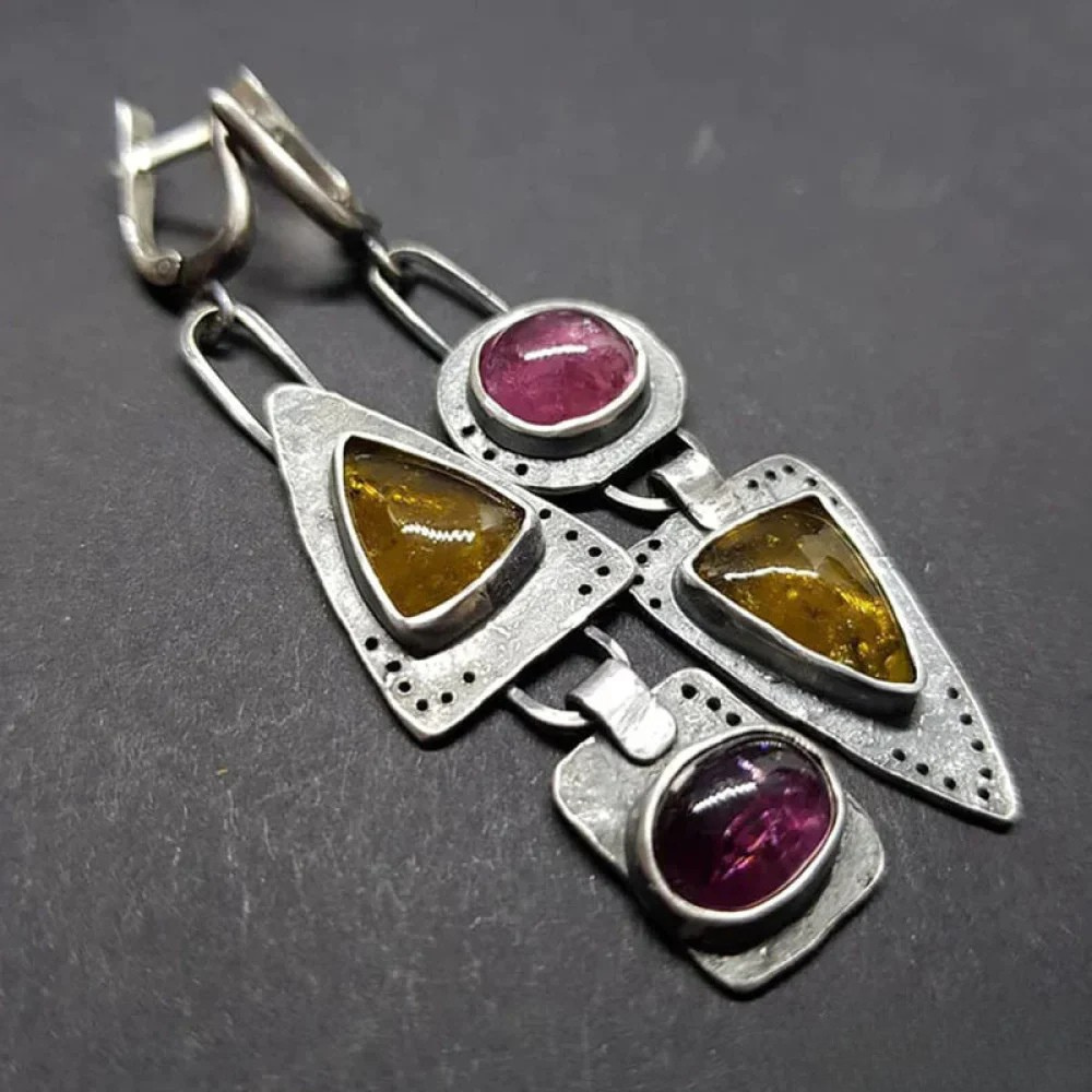 Ondine | Retro Triangular Geometric Earrings — view 2