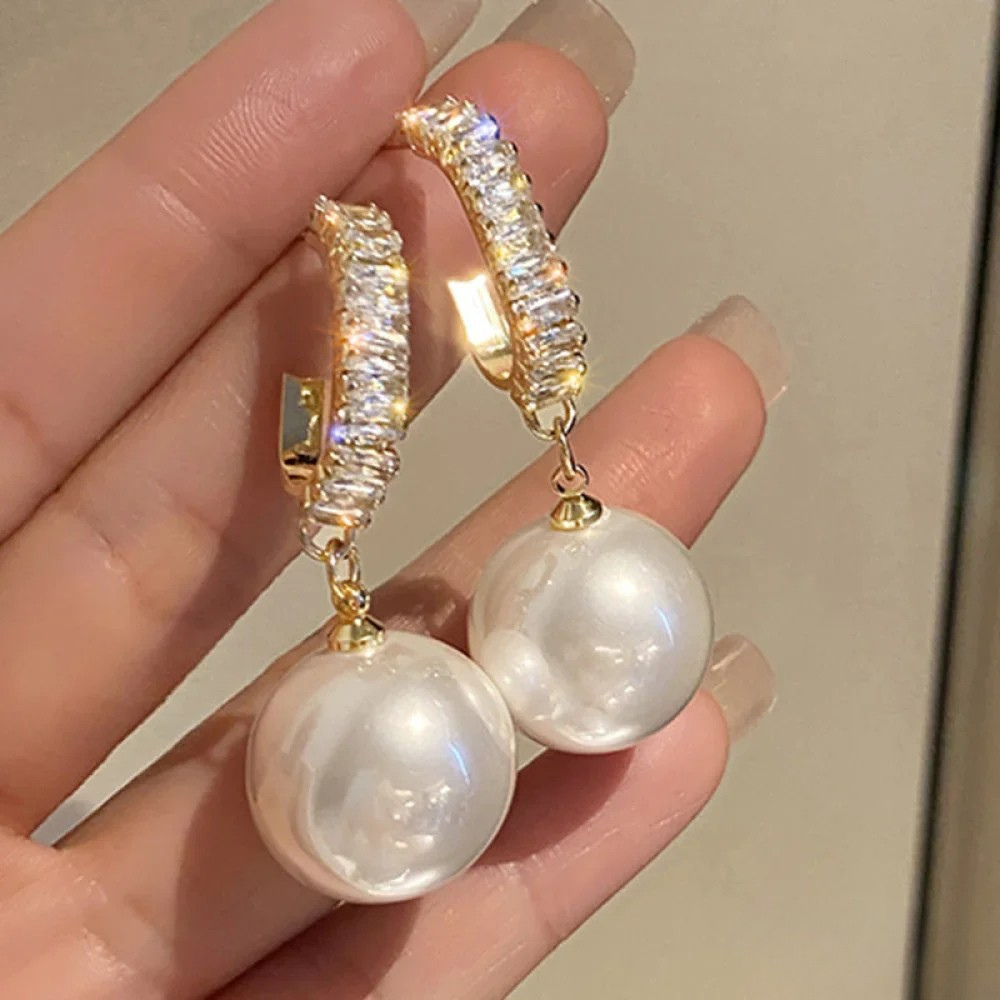 Mirabelle | Elegant Earrings with Pearls and Zirconia — view 4