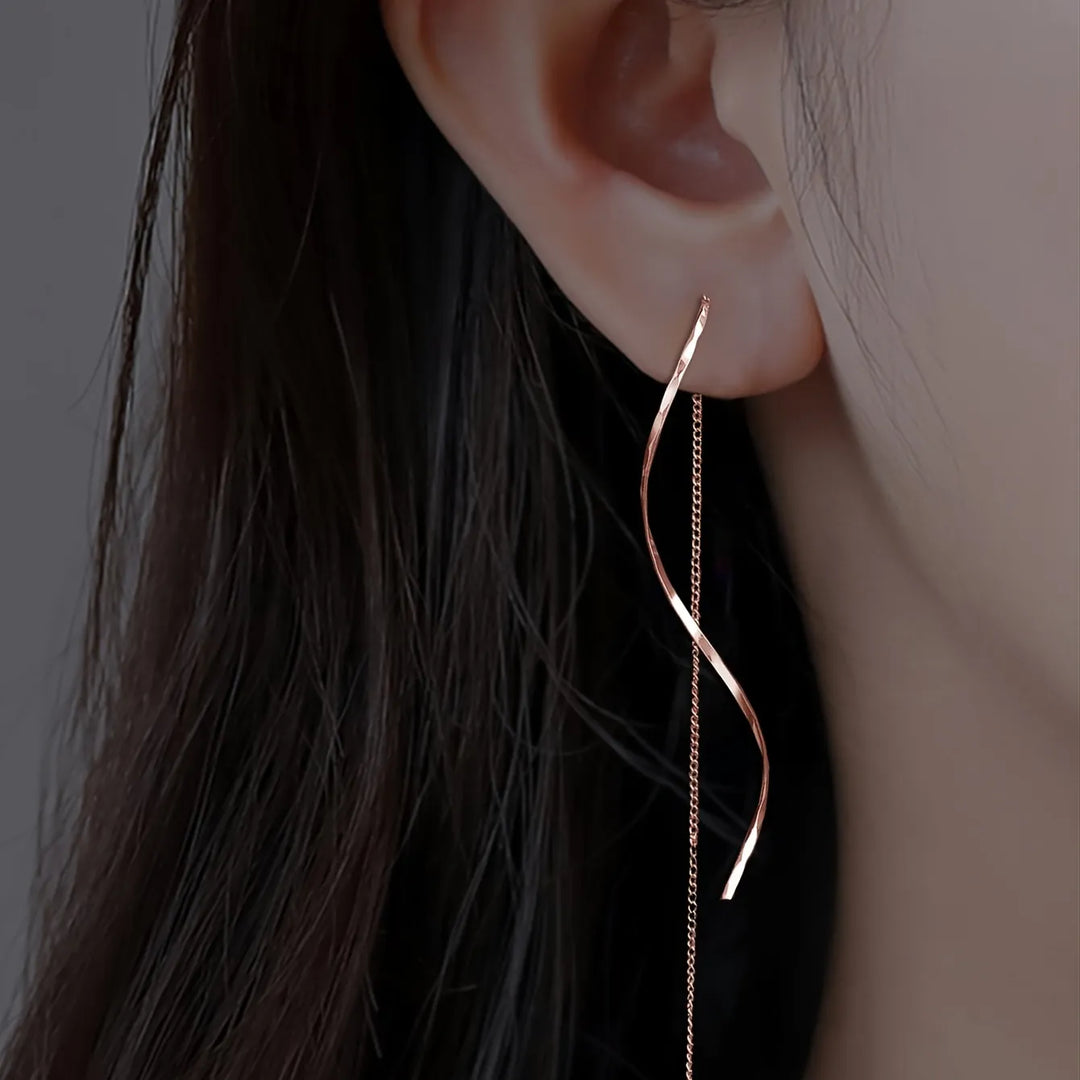 Isaline | Long Earrings with Wavy Design — view 3