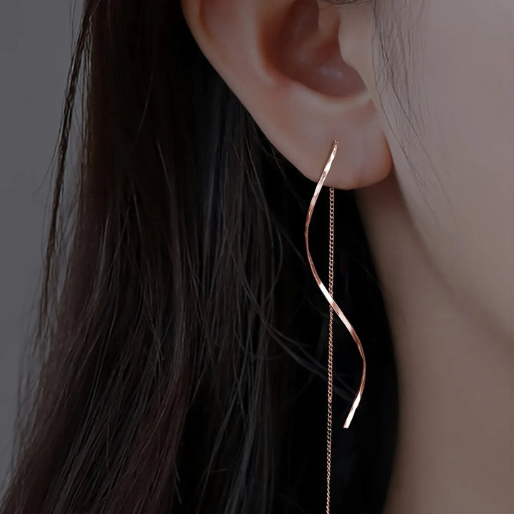 Isaline | Long Earrings with Wavy Design — view 3