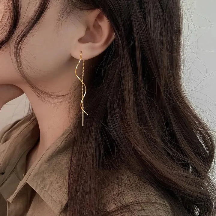 Isaline | Long Earrings with Wavy Design — view 11