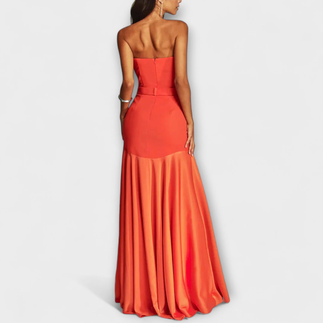 Vada | Maxi dress with off-shoulder design and deep V-neck