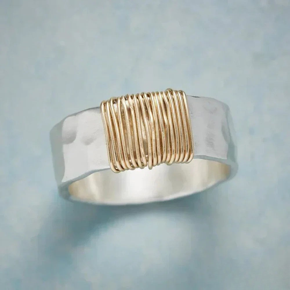 Octavia | Vintage Silver-Tone Ring with Golden Threads