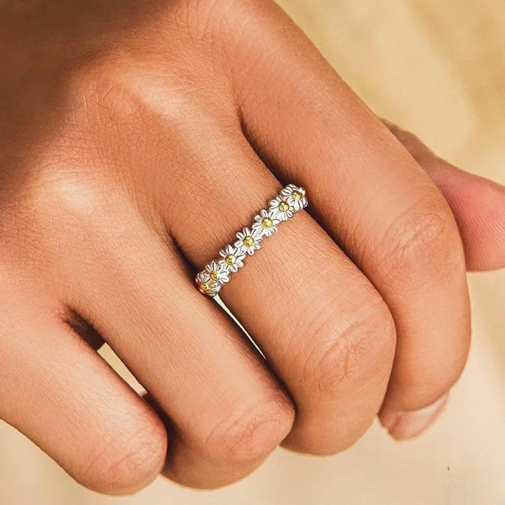 Vivienne | Adjustable Silver-Tone Ring with Hand-Painted Enamel Daisy — view 4