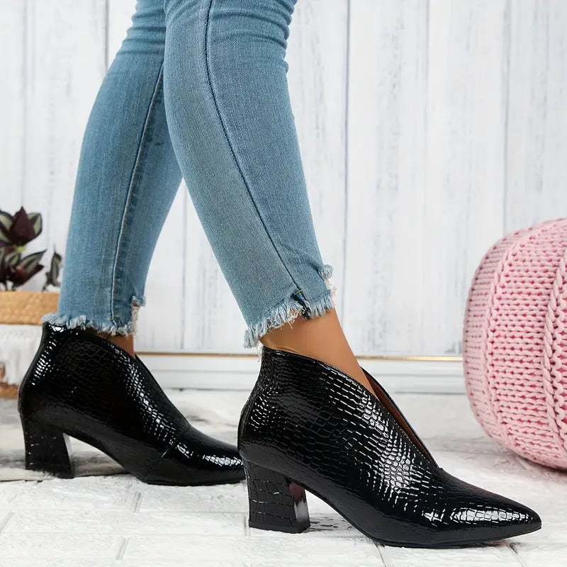 Luz | Women's Textured Ankle Boots with Curved Cut and Mid Block Heel — view 5