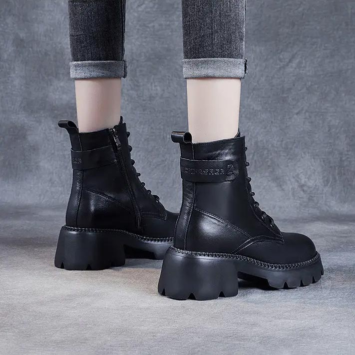 Holly | Navy Low Comfort Boots